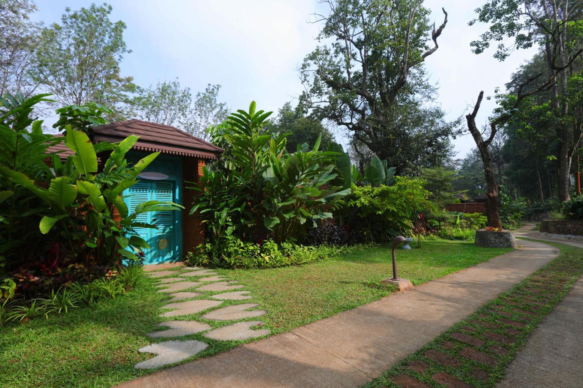 Timbertales Luxury Resort Coorg 马迪凯里 外观 照片